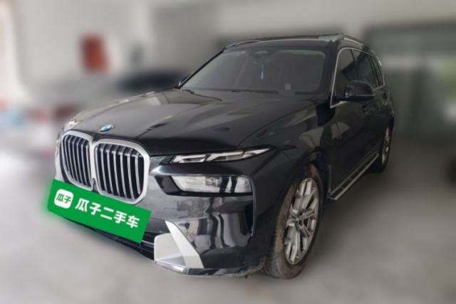 Used BMW X7 2023 xDrive40i Luxury Package with Leading Features