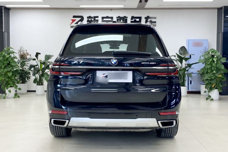 Used BMW X7 2023 xDrive40i Luxury Package with Premium Features Exterior 3