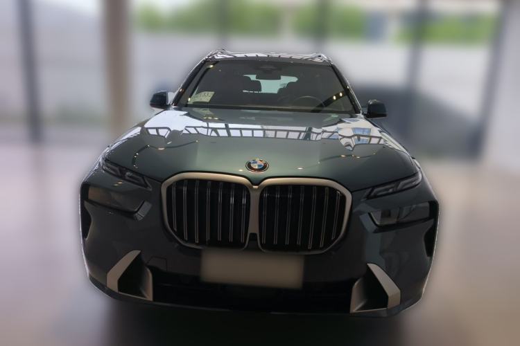 Used BMW X7 2023 xDrive40i Luxury Package with Premium Features Front