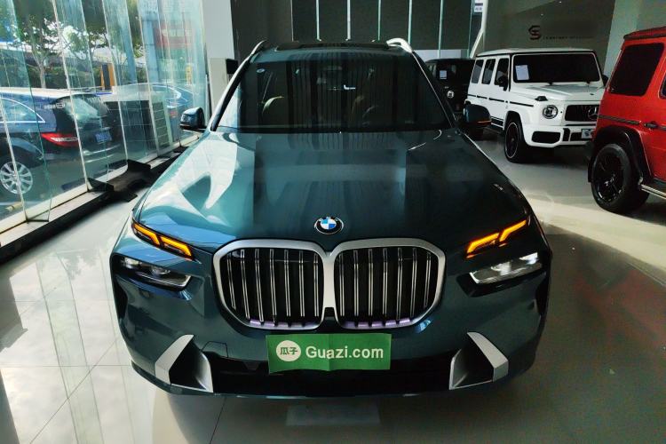 Used BMW X7 2023 xDrive40i Luxury Package with Premium Features Front