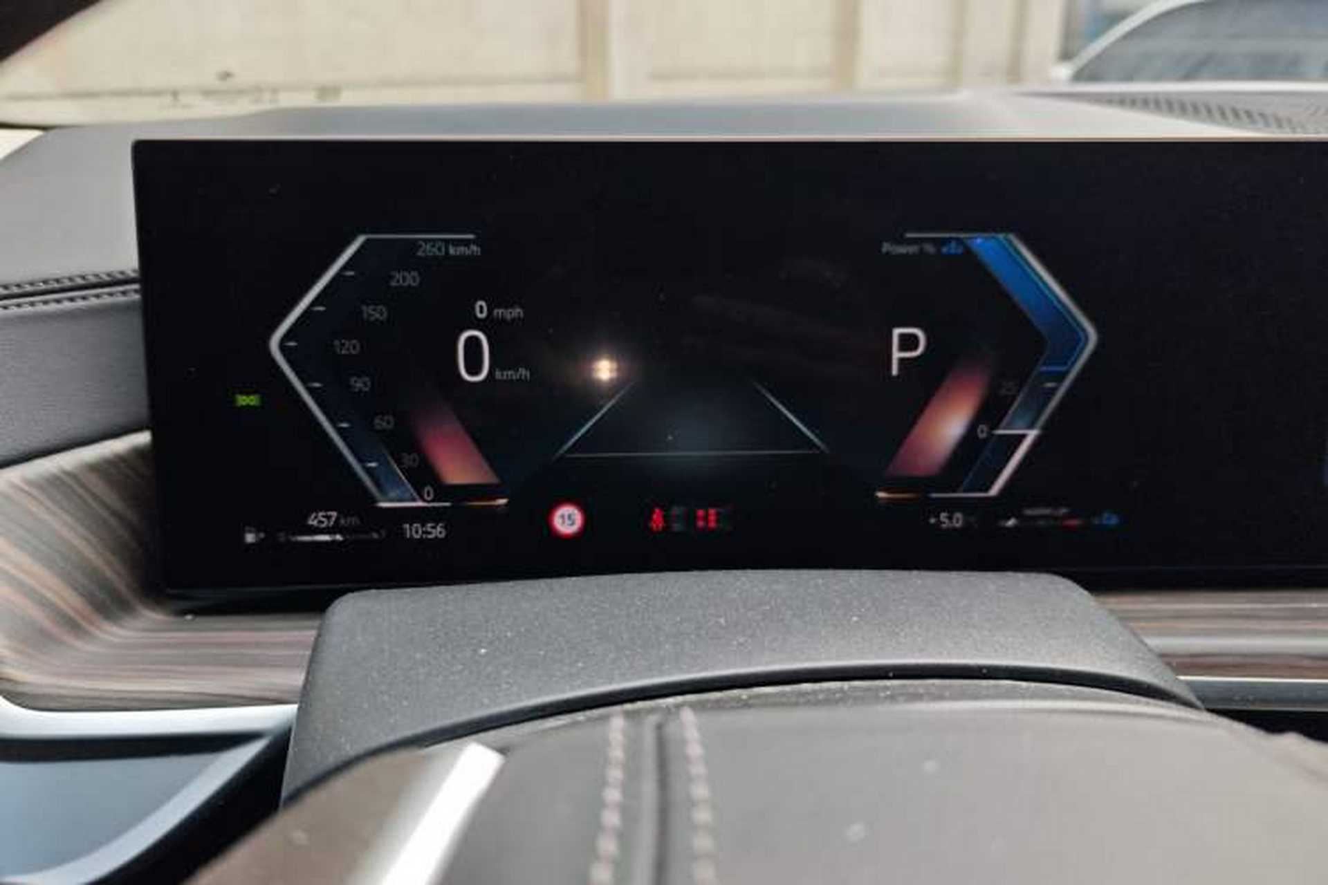 Used BMW X7 2023 xDrive40i Luxury Package with Leading Features Instrument Cluster