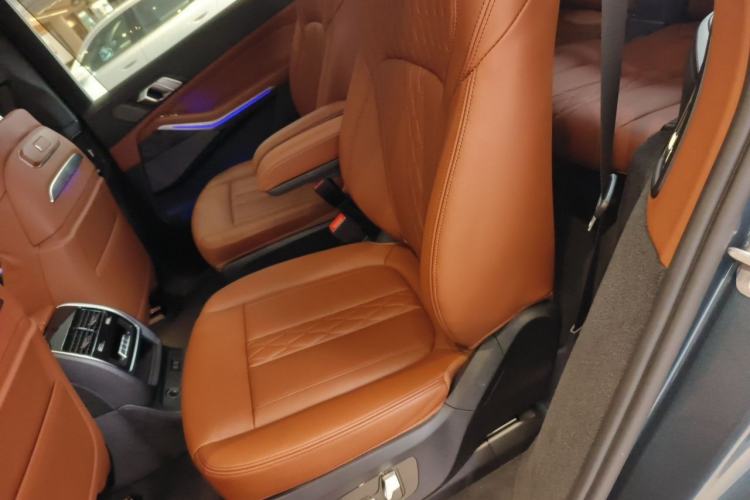 Used BMW X7 2023 xDrive40i Luxury Package with Premium Features Left Rear Seat