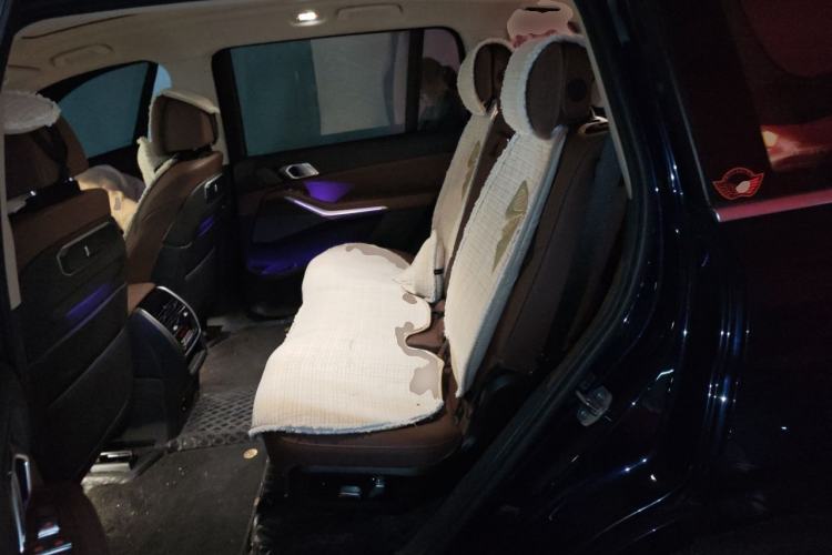 Used BMW X7 2023 xDrive40i Luxury Package with Leading Features Left Rear Seat