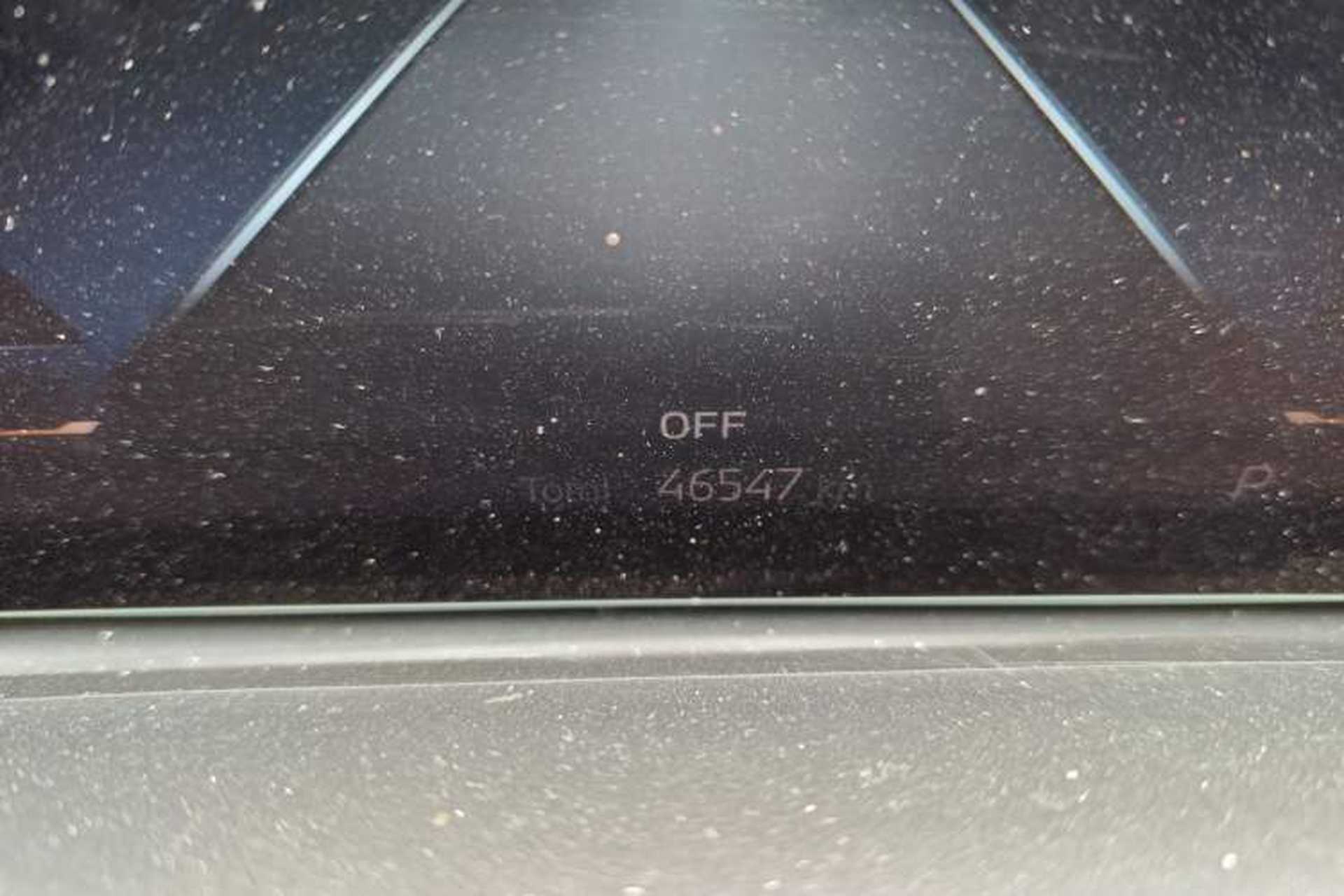 Used BMW X7 2023 xDrive40i Luxury Package with Leading Features Odometer Close Up