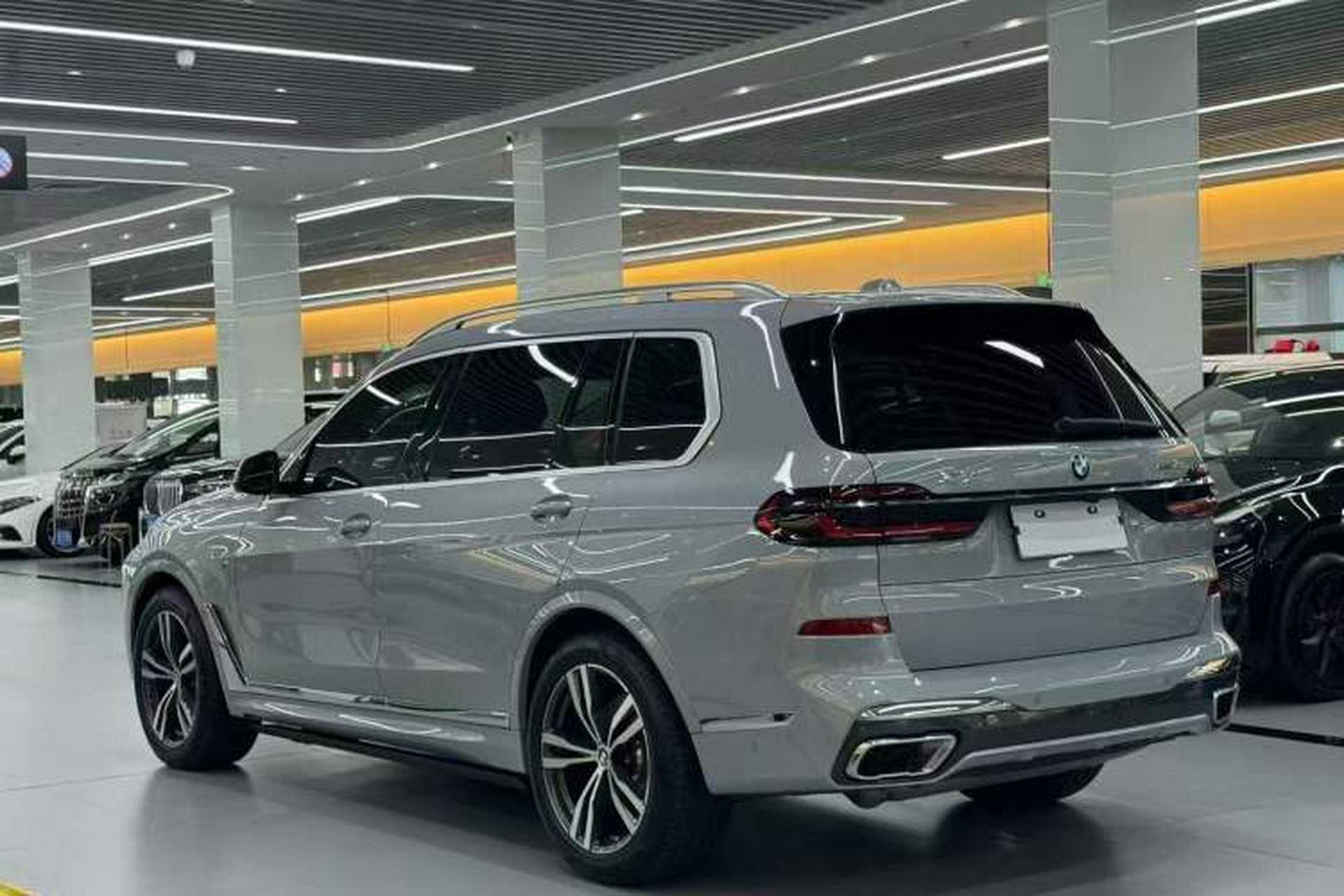 Used BMW X7 2023 xDrive40i Luxury M Sport Package Exterior 3