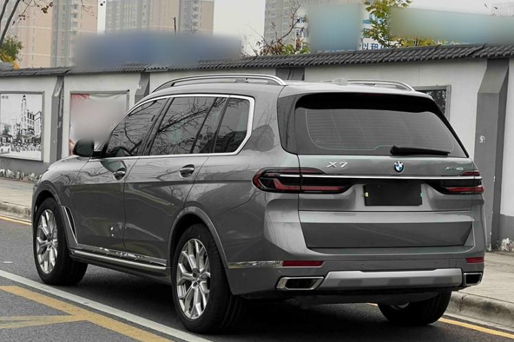 Used BMW X7 2023 xDrive40i Luxury Package with Leading Features Exterior 3
