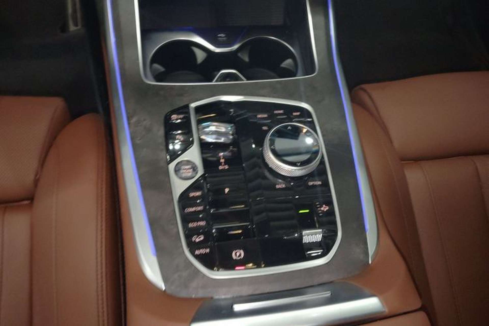 Used BMW X7 2023 xDrive40i Luxury M Sport Package Gear Lever