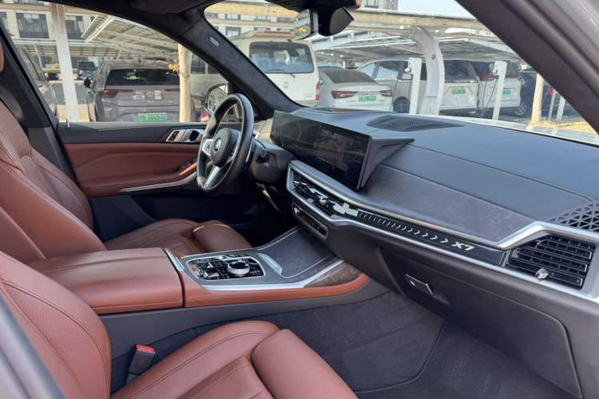 Used BMW X7 2023 xDrive40i Luxury M Sport Package Interior 10