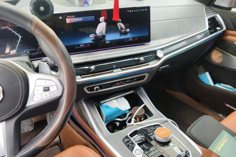 Used BMW X7  Audio And AC Panel