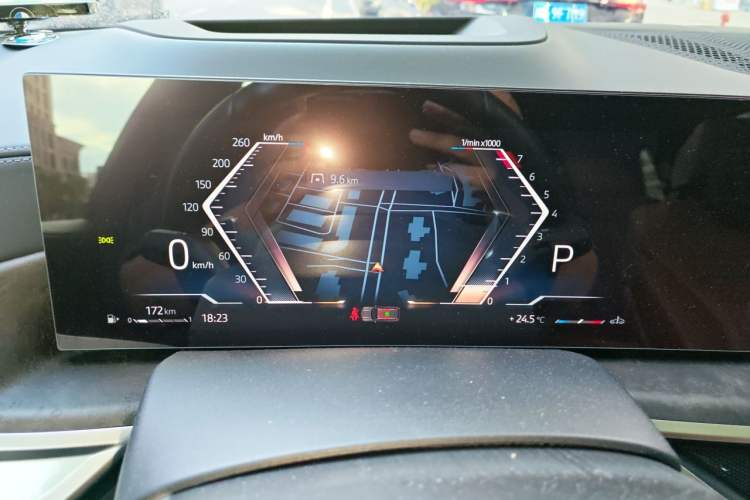 Used BMW X7 2023 xDrive40i Luxury M Sport Package Instrument Cluster