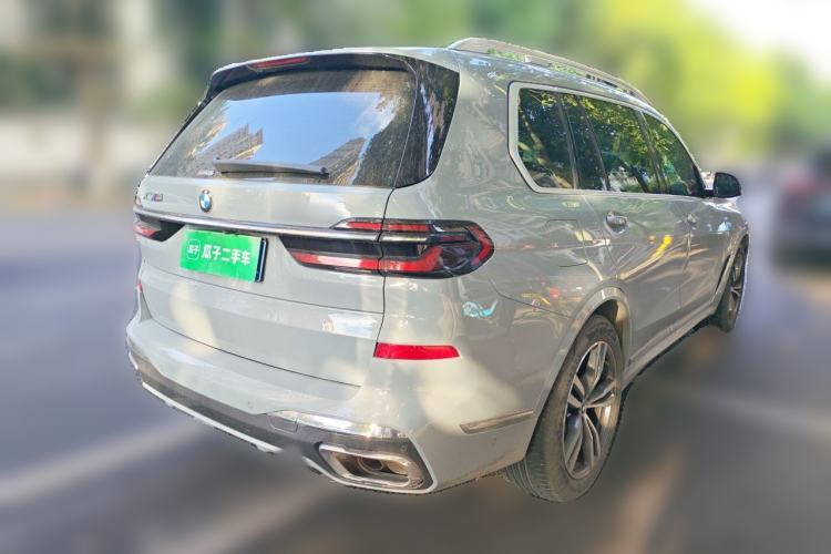 Used BMW X7 2023 xDrive40i Luxury M Sport Package Rear Right 45 Deg