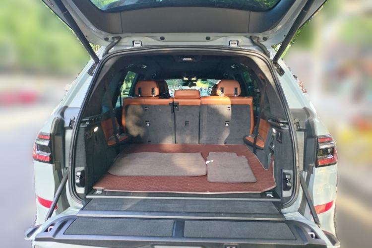 Used BMW X7 2023 xDrive40i Luxury M Sport Package Trunk