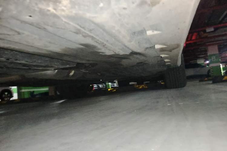 Used BMW X7  Chassis Front Left