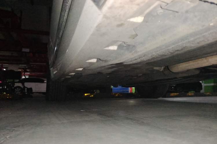 Used BMW X7  Chassis Front Right