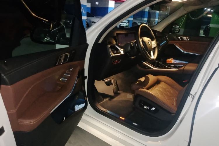 Used BMW X7  Driver Seat