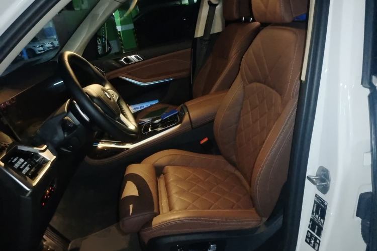 Used BMW X7  Left Front Seat