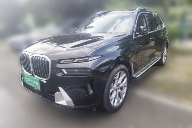 Used BMW X7 2024 xDrive40i Luxury Package – Leading Model