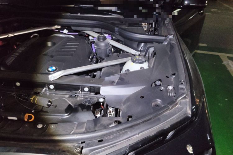 Used BMW X7 2024 xDrive40i Luxury M Sport Package Engine Bay Left