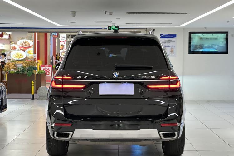 Used BMW X7 2024 xDrive40i Luxury Package – Leading Model Exterior 4