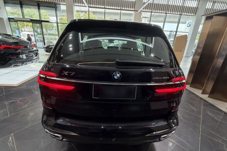 Used BMW X7 2024 xDrive40i Luxury M Sport Package Exterior 4