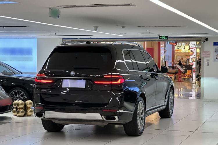 Used BMW X7 2024 xDrive40i Luxury Package – Leading Model Exterior 6