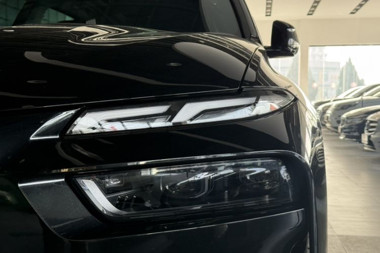 Used BMW X7 2024 xDrive40i Luxury Package – Leading Model Exterior 6