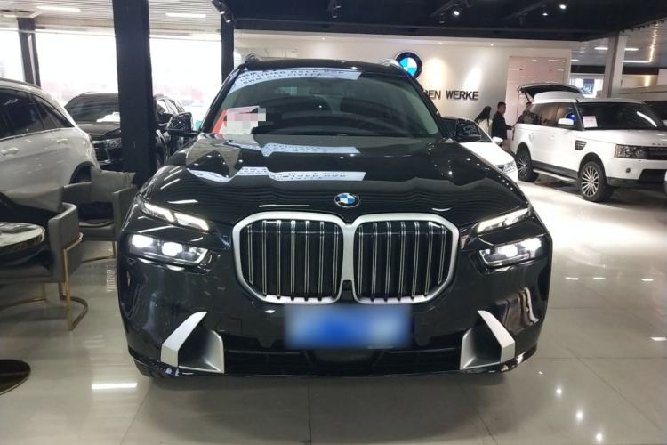 Used BMW X7 2024 xDrive40i Luxury Package – Leading Model Front