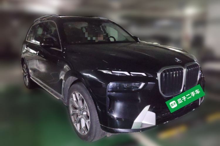 Used BMW X7 2024 xDrive40i Luxury M Sport Package Front Right 45 Deg