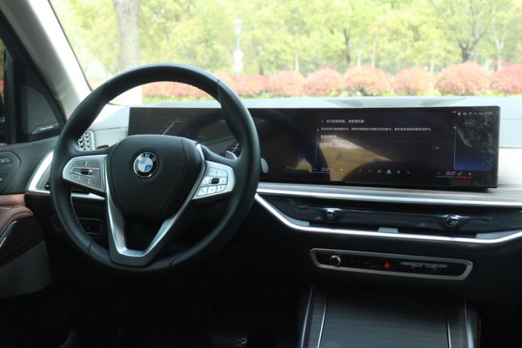 Used BMW X7 2024 xDrive40i Luxury Package – Leading Model Interior 8