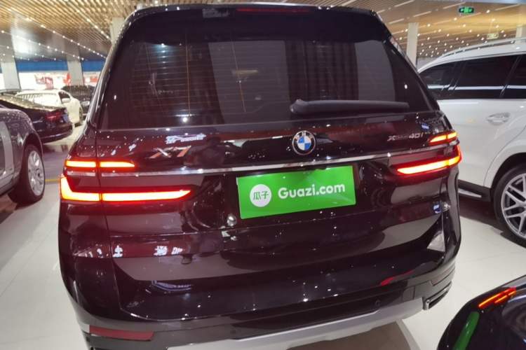 Used BMW X7 2024 xDrive40i Luxury Package – Leading Model Rear