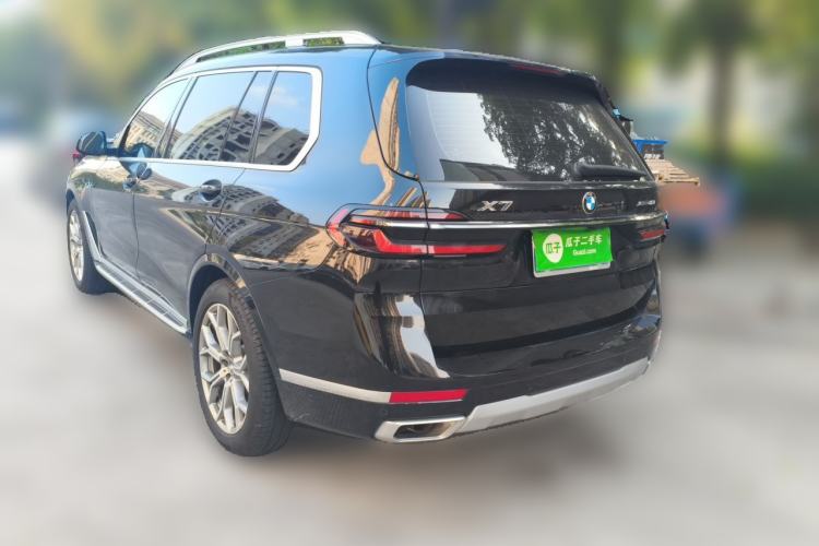 Used BMW X7 2024 xDrive40i Luxury Package – Leading Model Rear Left 45 Deg
