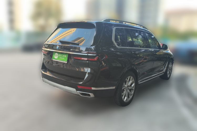 Used BMW X7 2024 xDrive40i Luxury Package – Leading Model Rear Right 45 Deg