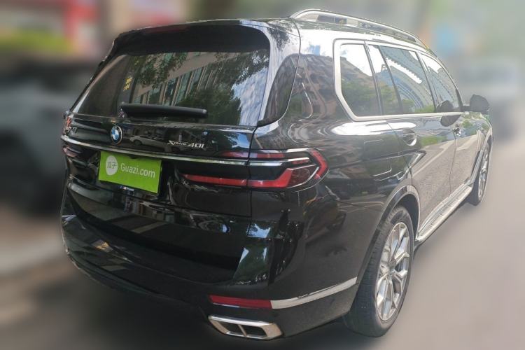 Used BMW X7 2024 xDrive40i Luxury Package – Leading Model Rear Right 45 Deg