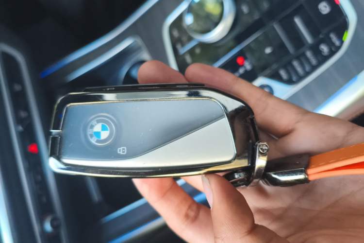 Used BMW X7 2024 xDrive40i Luxury Package – Leading Model Vehicle Key