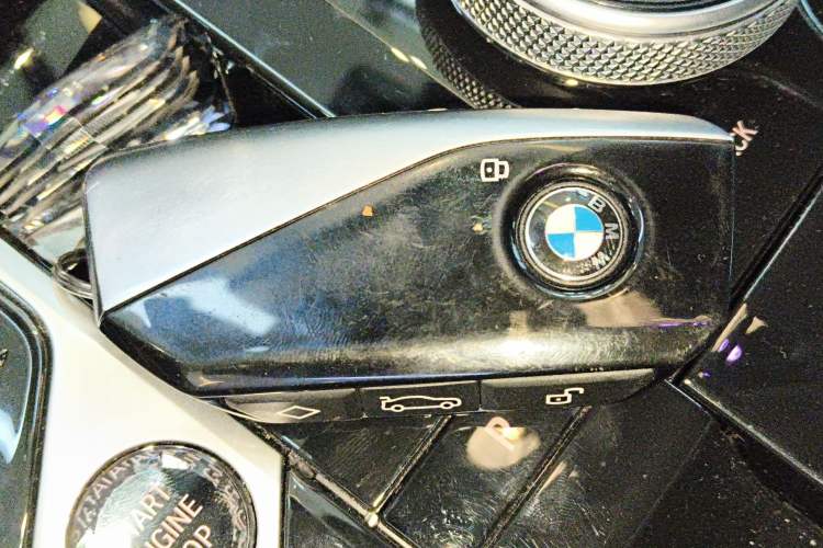 Used BMW X7 2024 xDrive40i Luxury Package – Leading Model Vehicle Key