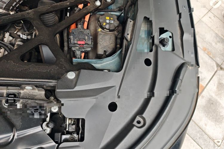 Used BMW XM 2023 Basic Model Engine Bay Left