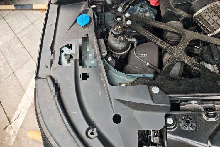 Used BMW XM 2023 Basic Model Engine Bay Right