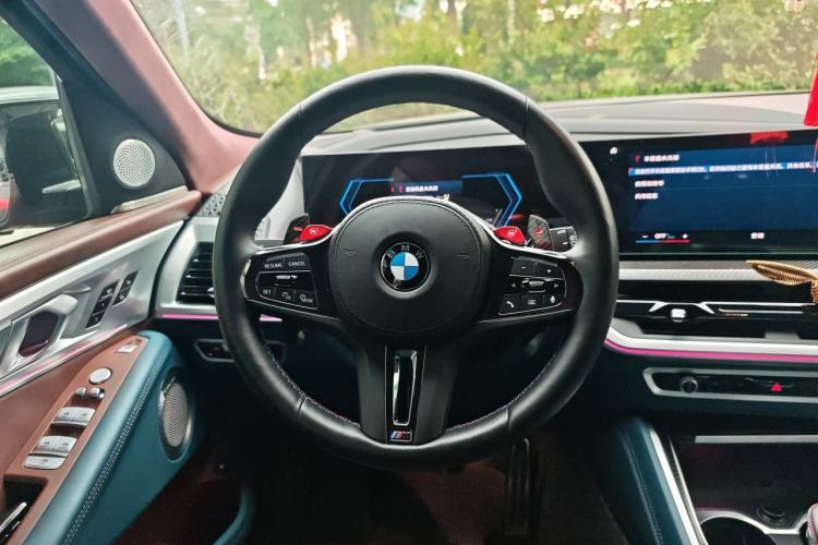 Used BMW XM 2023 Basic Model Steering Wheel