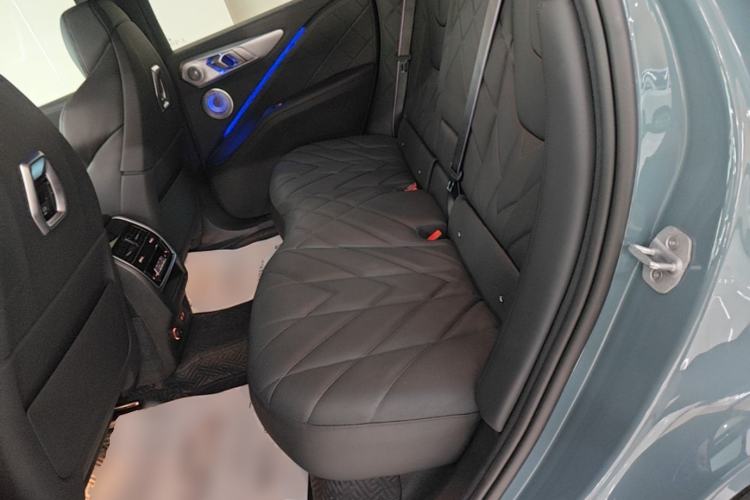Used BMW XM 2023 50e Left Rear Seat