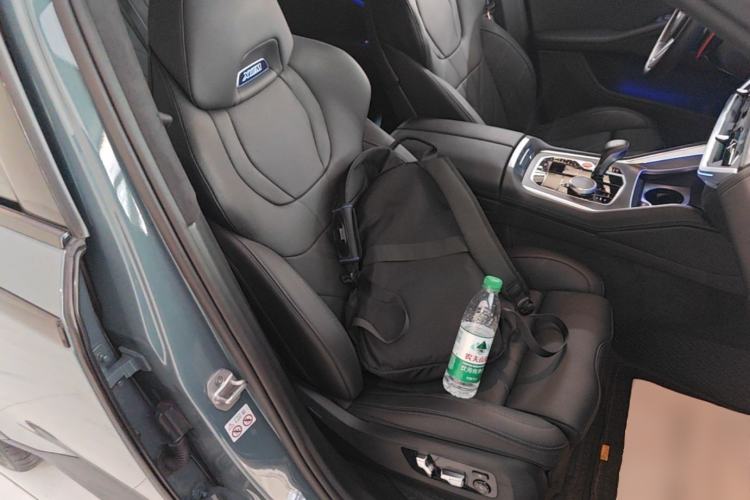 Used BMW XM 2023 50e Right Front Seat
