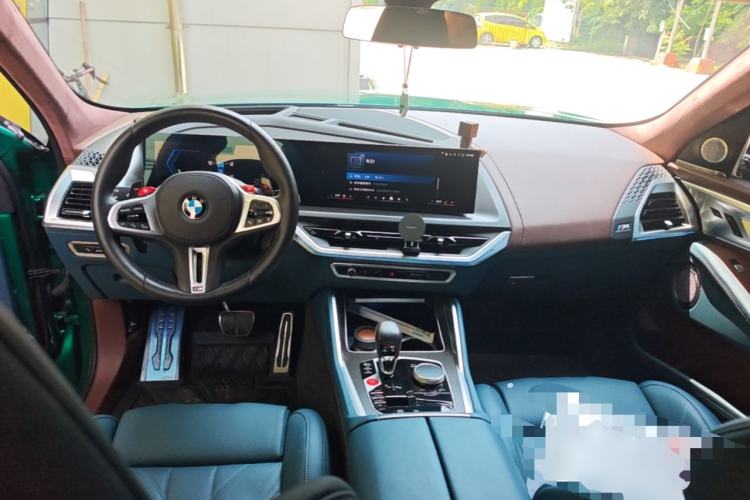Used BMW XM 2023 50e Center Console