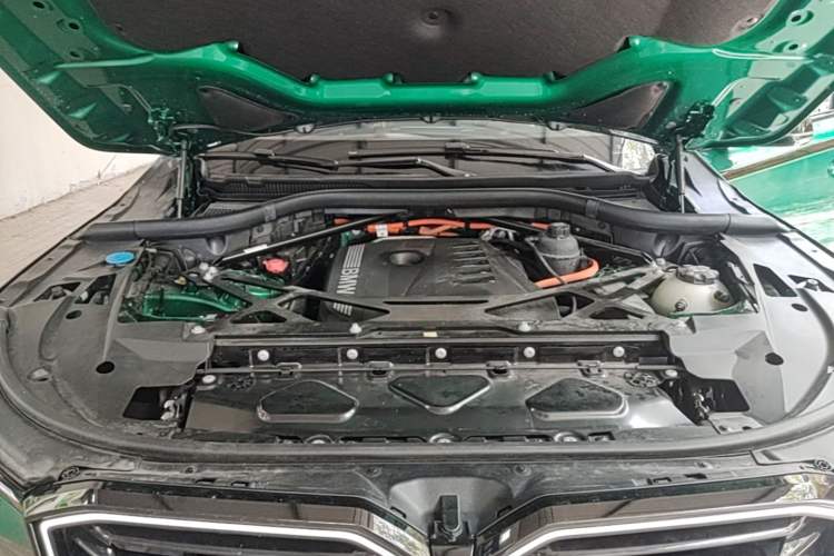 Used BMW XM 2023 50e Engine Bay