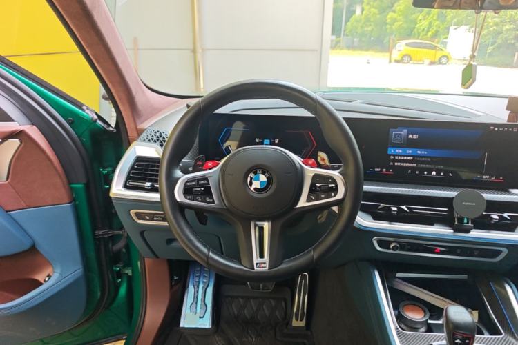Used BMW XM 2023 50e Steering Wheel
