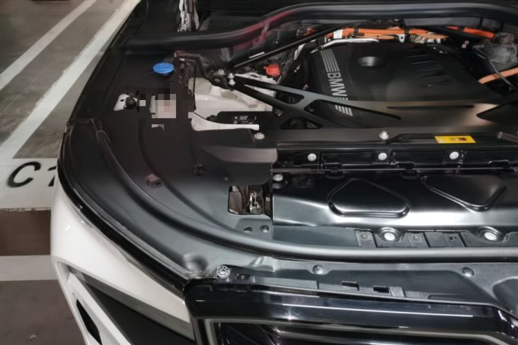 Used BMW XM 2023 50e Engine Bay Right