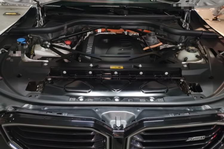 Used BMW XM 2023 50e Engine Bay