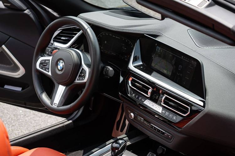 Used BMW Z4 2022 M40i M Sport Performance Edition Interior 3