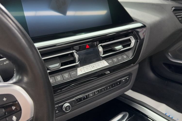 Used BMW Z4 2019 sDrive 25i M Sport Package Interior 5