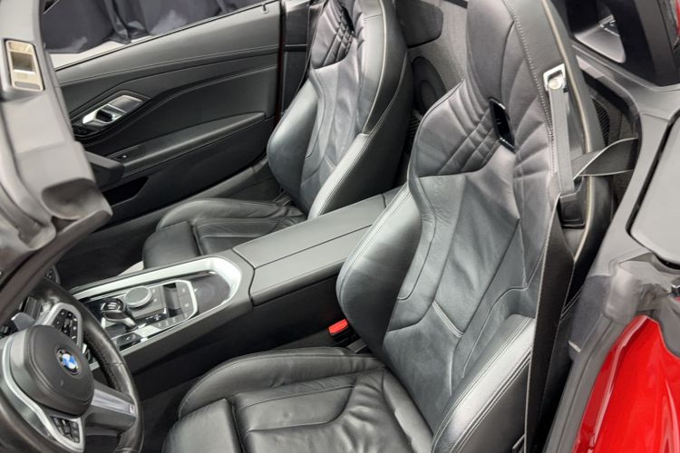 Used BMW Z4 2019 sDrive 25i M Sport Package Interior 6