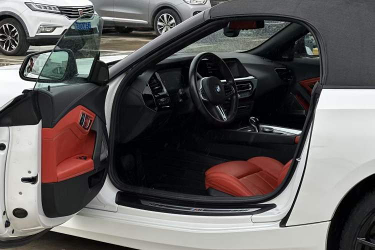 Used BMW Z4 2019 sDrive 25i M Sport Night Edition package Interior 7