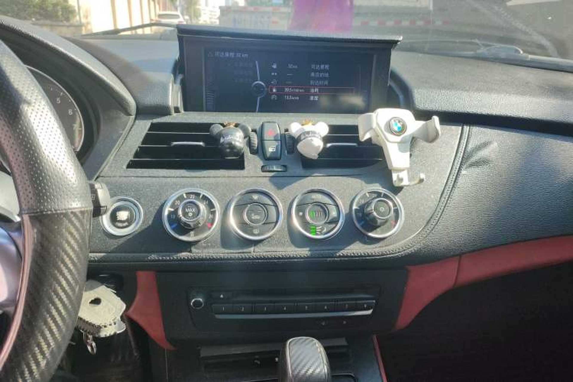 Used BMW Z4 2009 sDrive23i Leading Model Audio And AC Panel